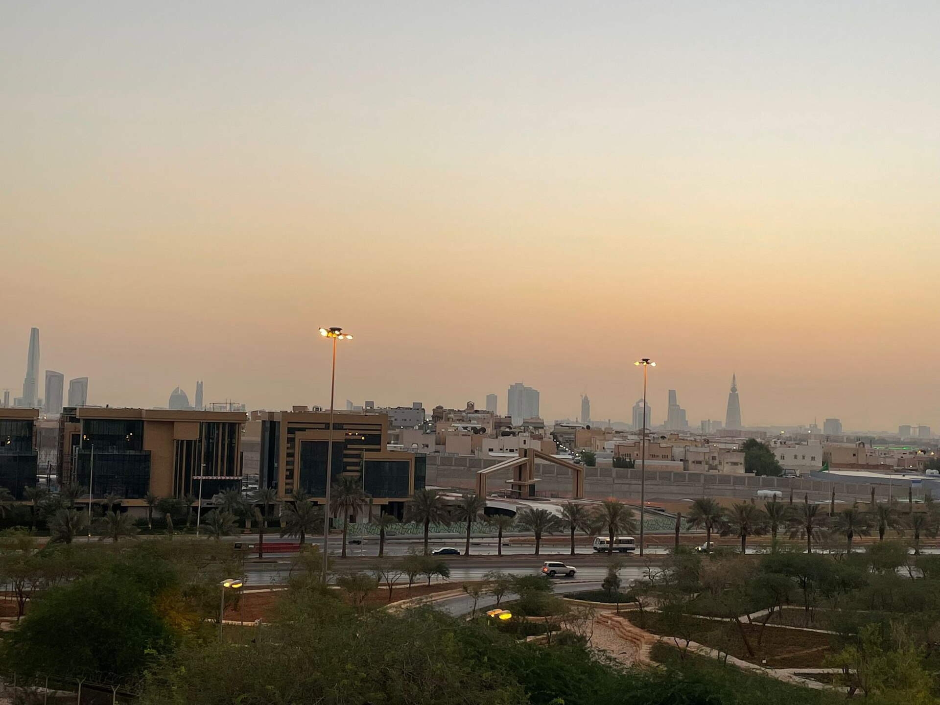 أرض سكنية في موقع استثماري — صورة 3